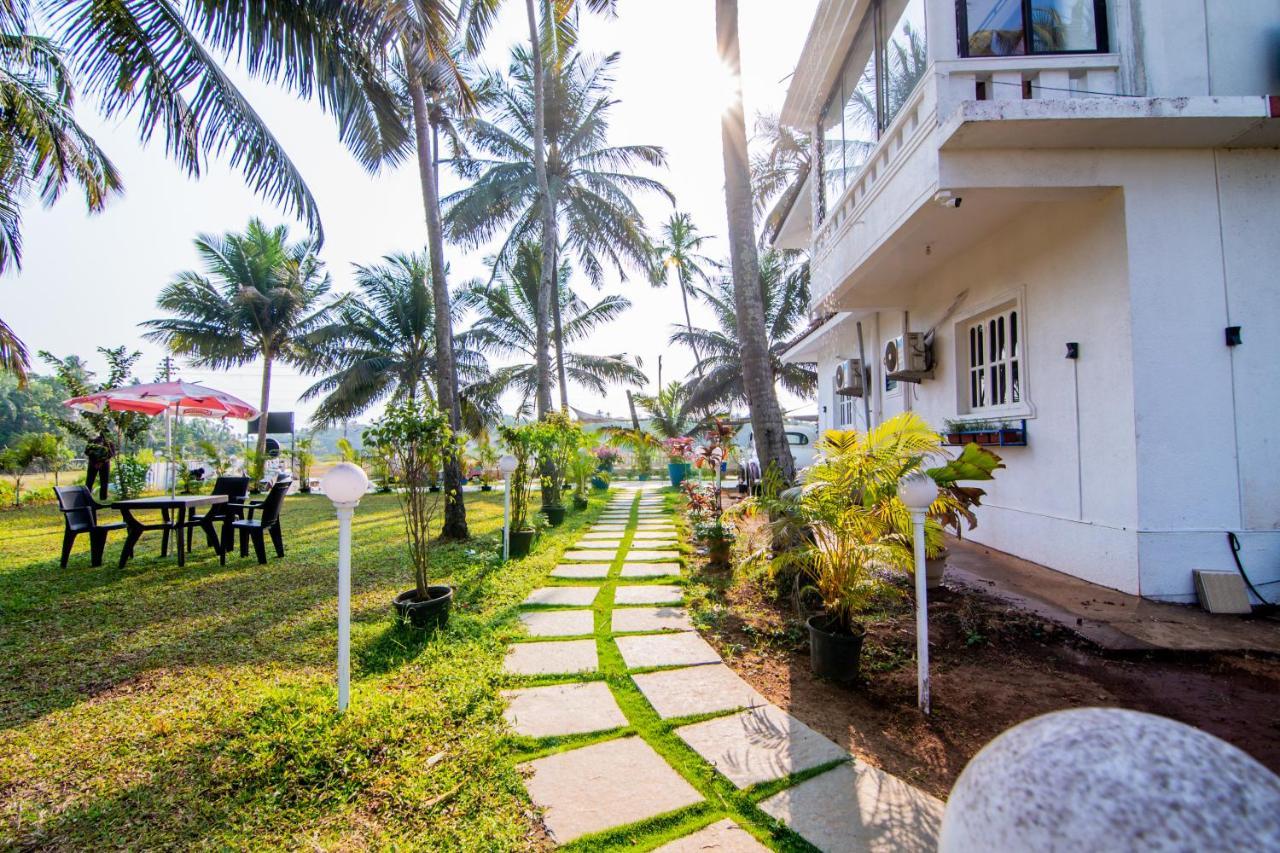 Bed and Breakfast White House In Goa, Truly Amazing Experience Saligao Экстерьер фото