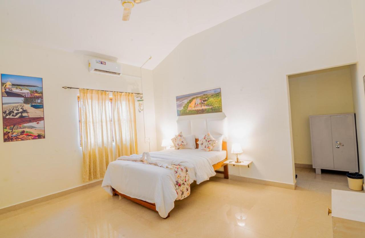 Bed and Breakfast White House In Goa, Truly Amazing Experience Saligao Экстерьер фото